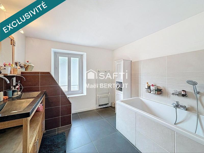Maison - 278 m² - 13 pièces
