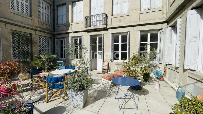 Appartement - 176 m² - 6 pièces