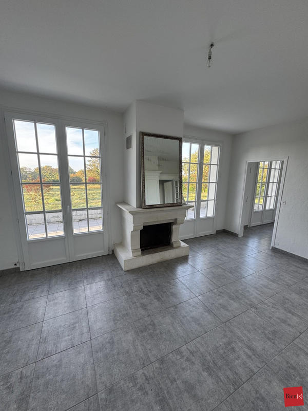 Maison contemporaine - 237 m² - 11 pièces