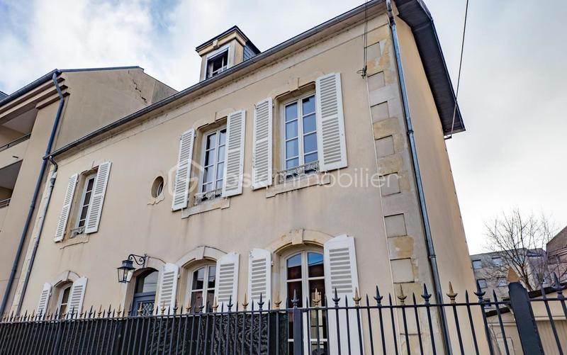 Maison de ville - 162 m² - 8 pièces