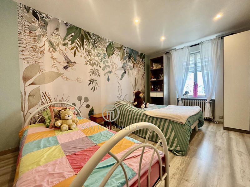 Maison - 206 m² - 9 pièces