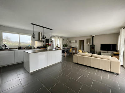 Maison - 125 m² - 5 pièces