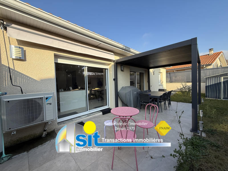 Maison - 95 m² - 5 pièces