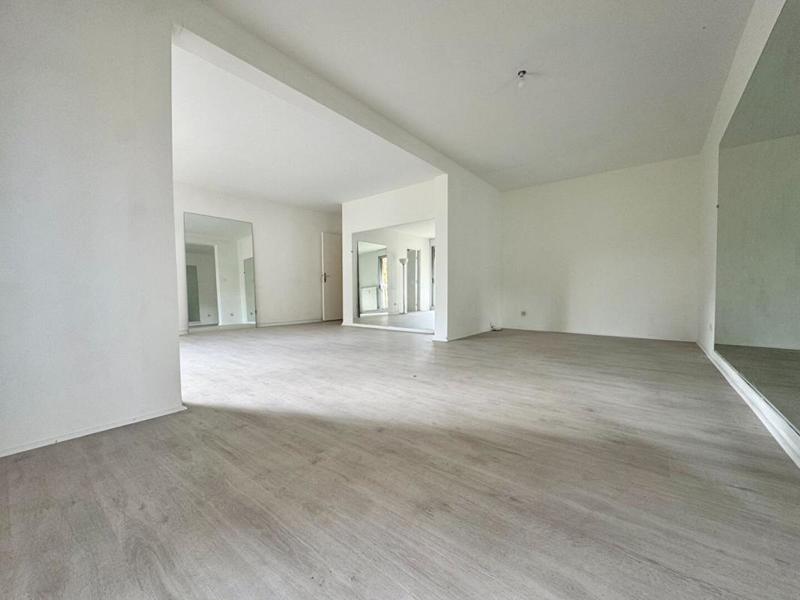 Appartement - 120 m² - 6 pièces