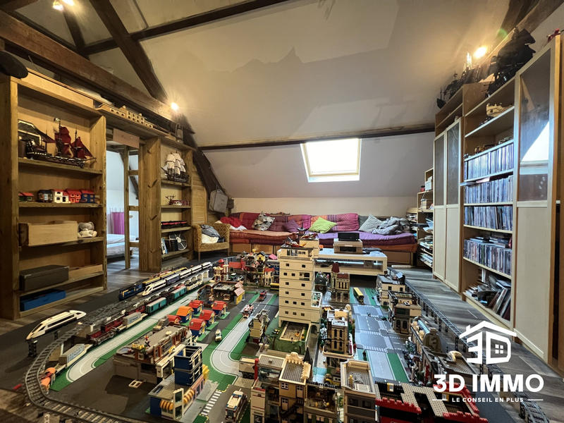 Maison - 325 m² - 14 pièces