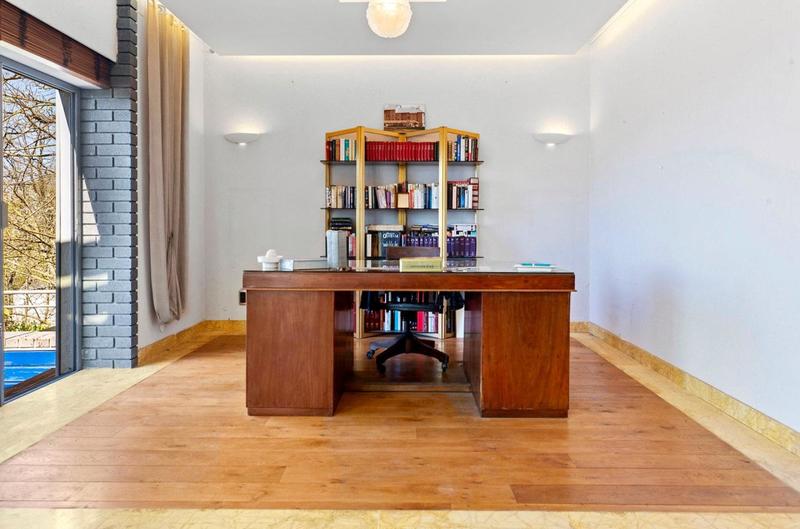 Maison - 464 m² - 14 pièces