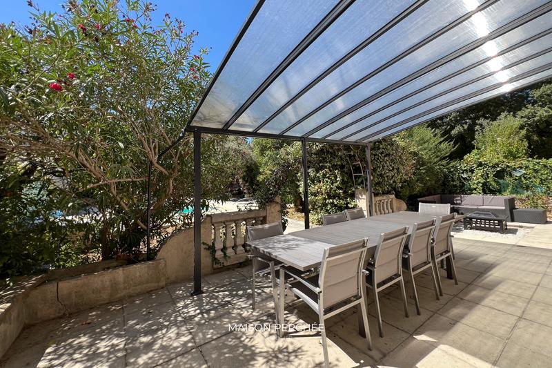 Maison - 268 m² - 8 pièces