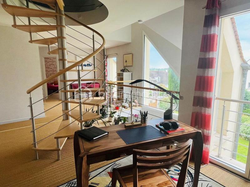 Maison - 210 m² - 8 pièces