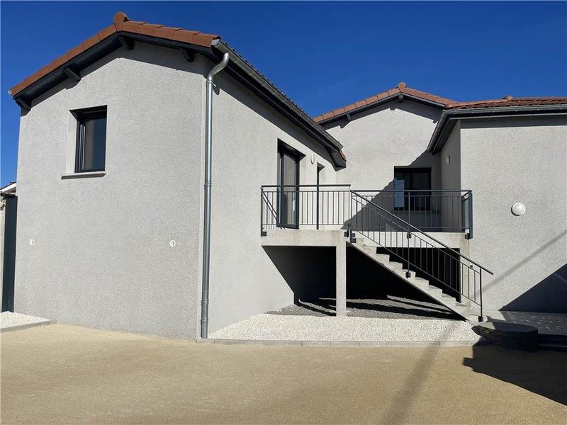 Maison - 76 m² - 4 pièces