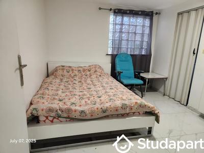 Chambre - 15 m² - 1 pièce