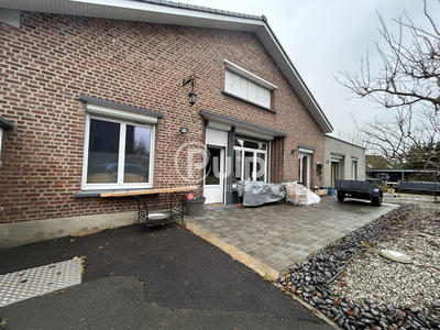 Maison - 180 m² - 8 pièces