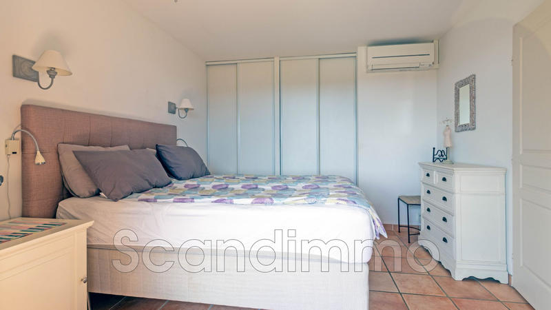 Maison - 180 m² - 5 pièces