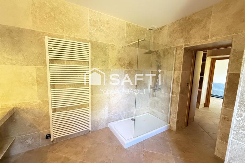 Maison - 570 m² - 14 pièces