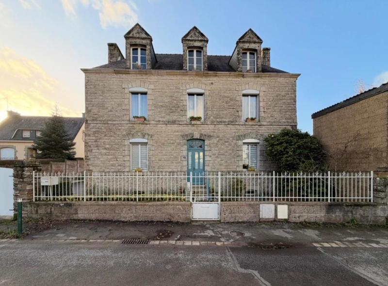 Maison - 190 m² - 7 pièces