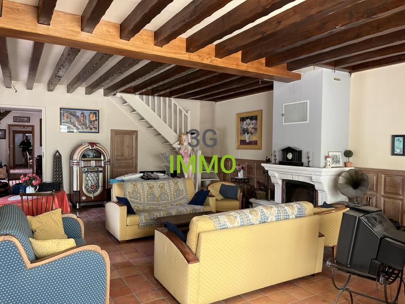 Maison - 255 m² - 9 pièces