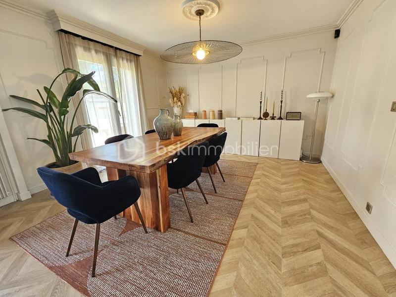 Maison - 151 m² - 7 pièces