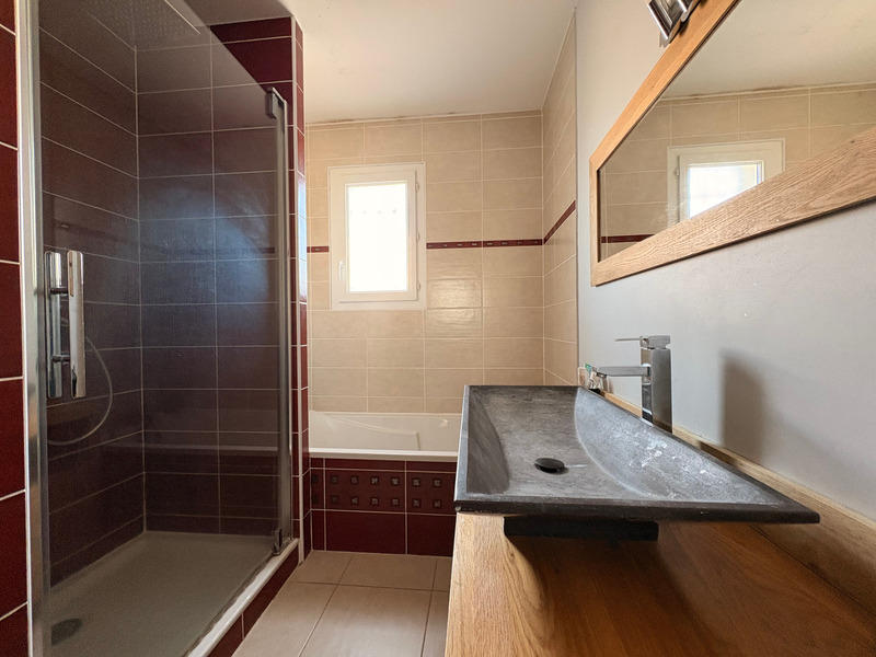 Maison - 92 m² - 4 pièces