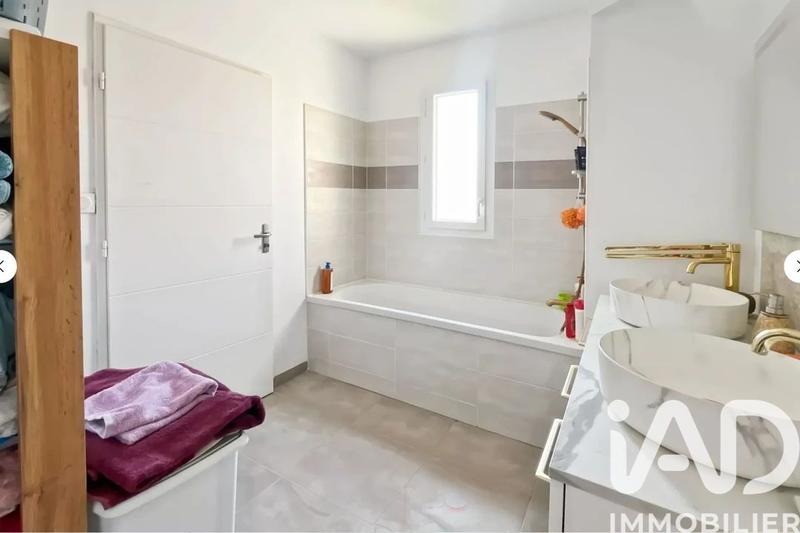 Maison - 105 m² - 4 pièces