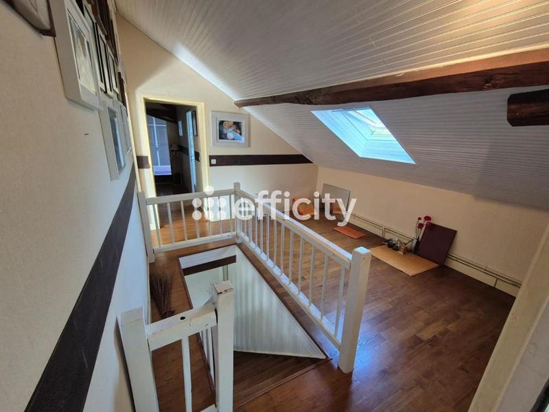 Maison - 175 m² - 9 pièces