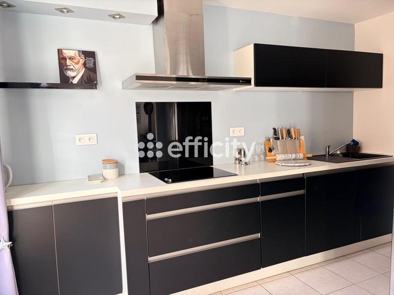 Maison - 140 m² - 6 pièces