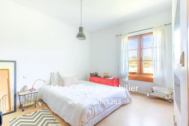 Villa - 240 m² - 6 pièces