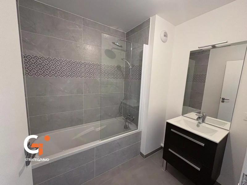 Appartement - 100 m² - 4 pièces