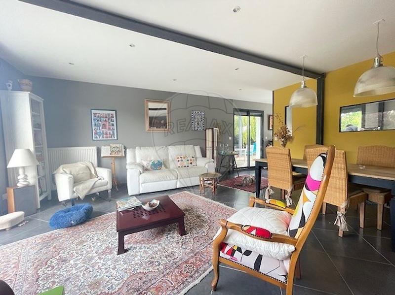 Maison - 143 m² - 6 pièces