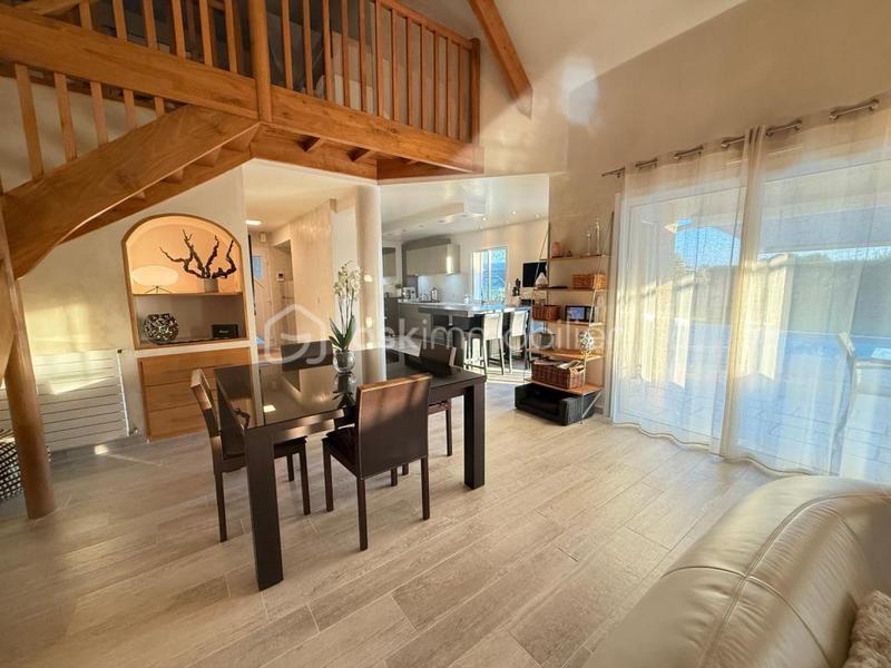 Villa - 166 m² - 6 pièces