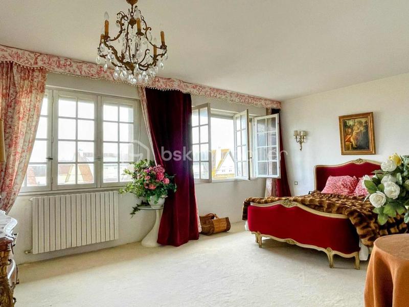 Maison traditionnelle - 170 m² - 7 pièces