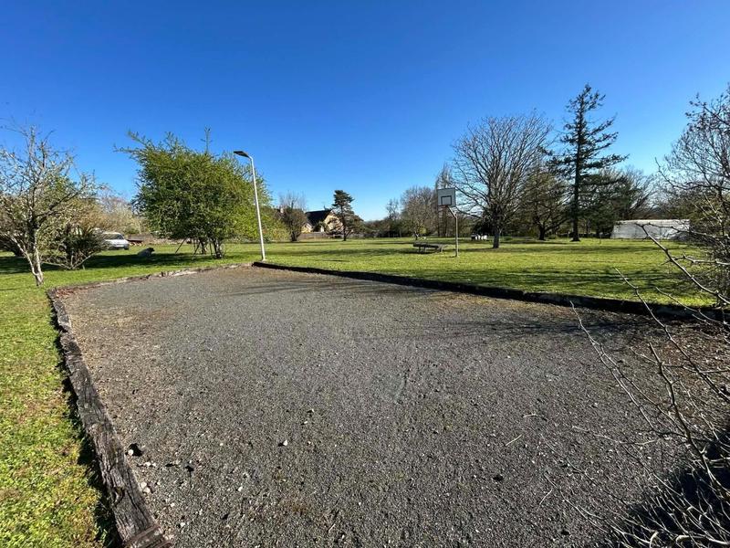 Maison - 312 m² - 10 pièces