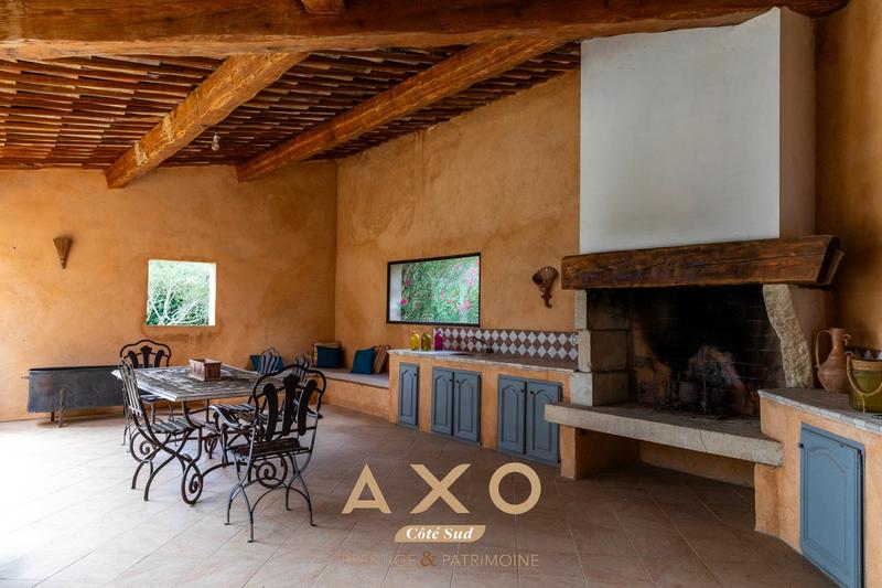 Maison - 224 m² - 7 pièces