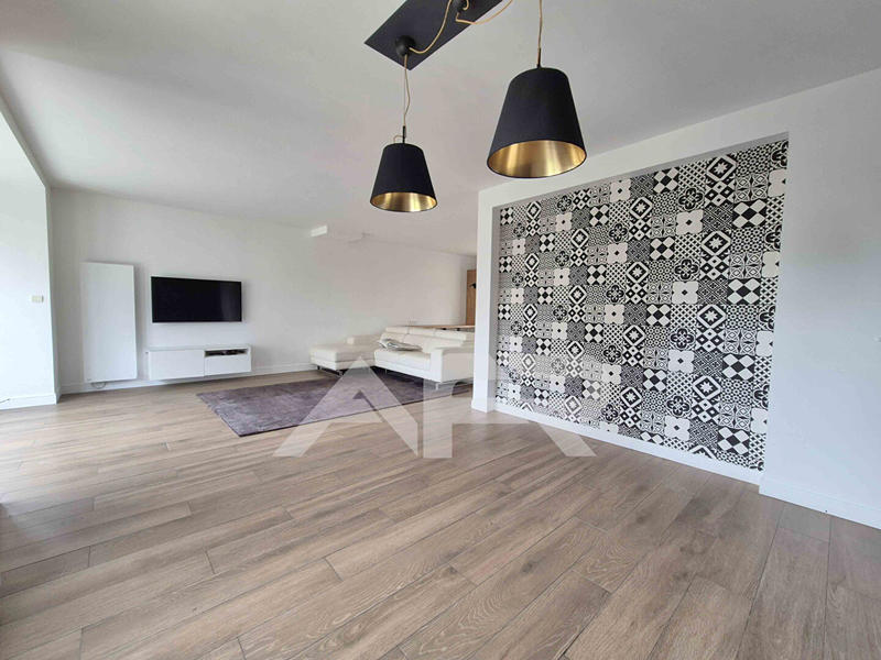 Maison - 164 m² - 7 pièces