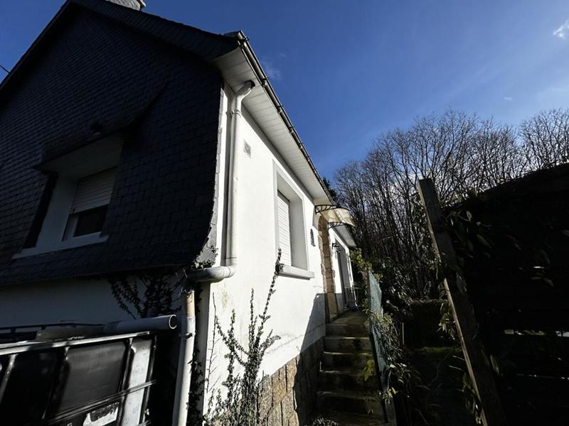 Maison - 80 m² - 5 pièces