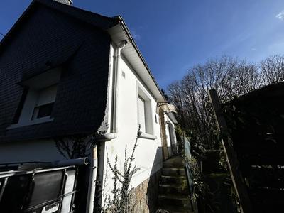 Maison - 80 m² - 5 pièces