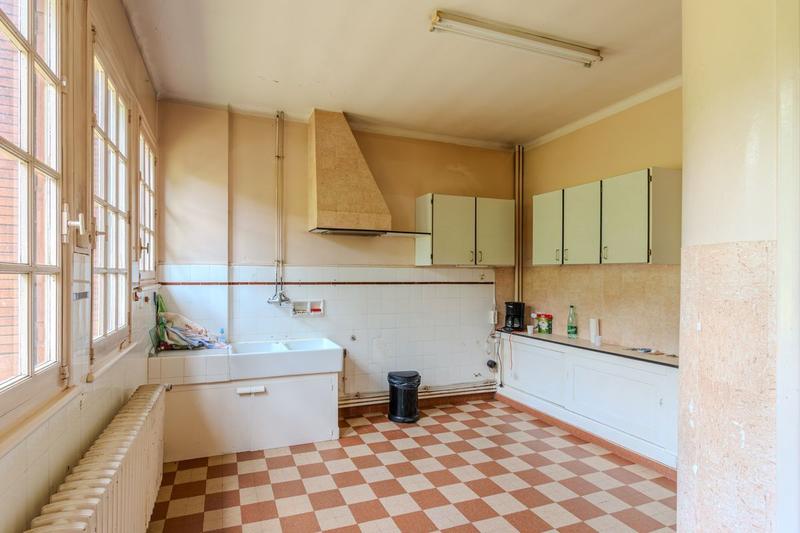 Maison - 246 m² - 8 pièces