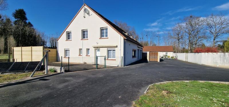 Maison - 310 m² - 11 pièces