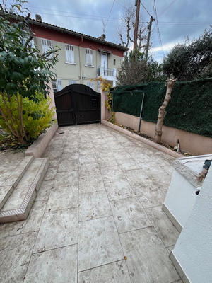 Appartement - 75 m² - 3 pièces