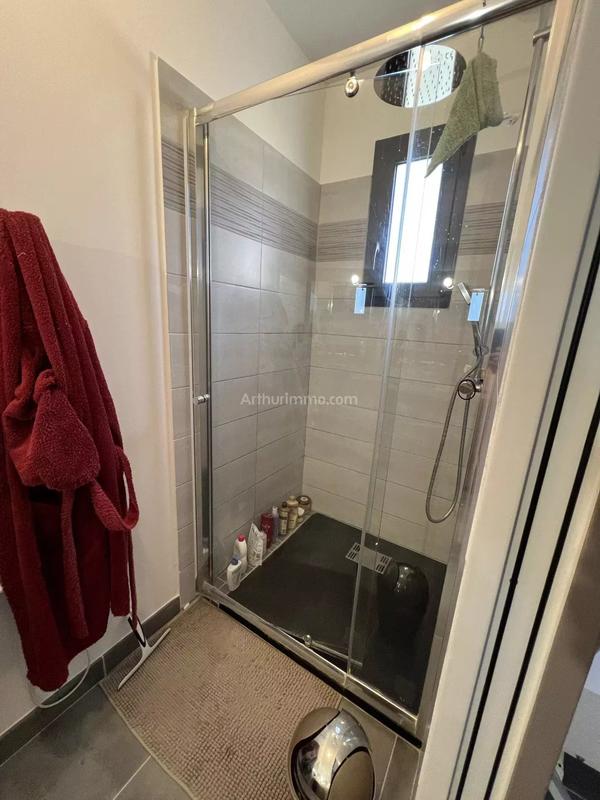 Maison - 213 m² - 7 pièces