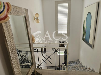 Maison - 204 m² - 7 pièces