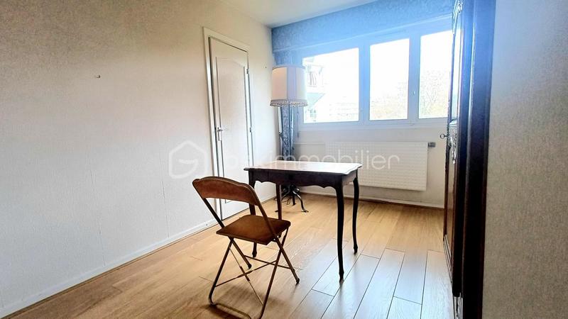 Appartement - 95 m² - 5 pièces