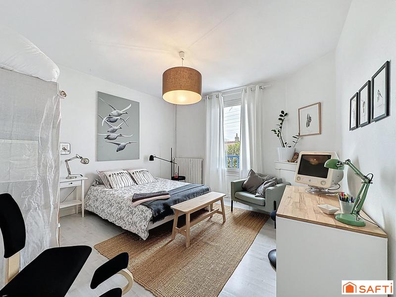 Maison - 180 m² - 8 pièces