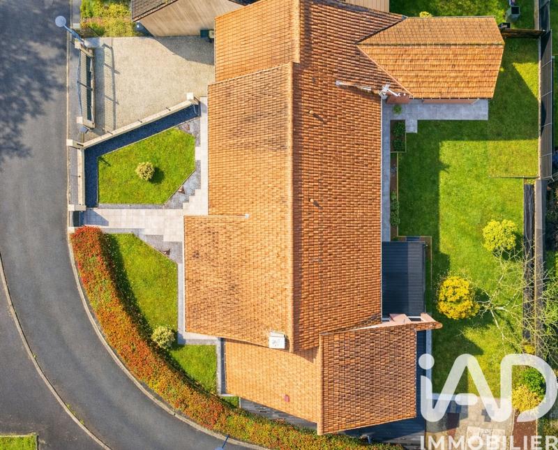 Maison - 147 m² - 6 pièces