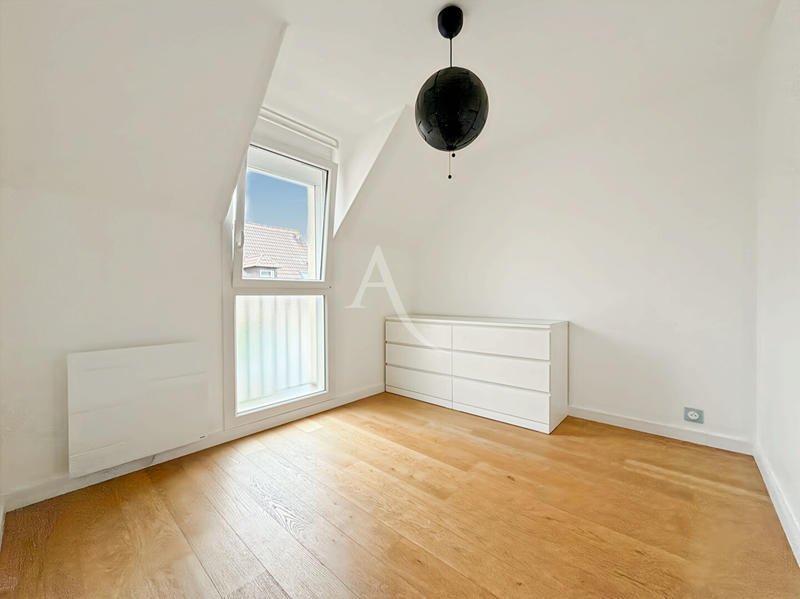 Maison - 96 m² - 6 pièces