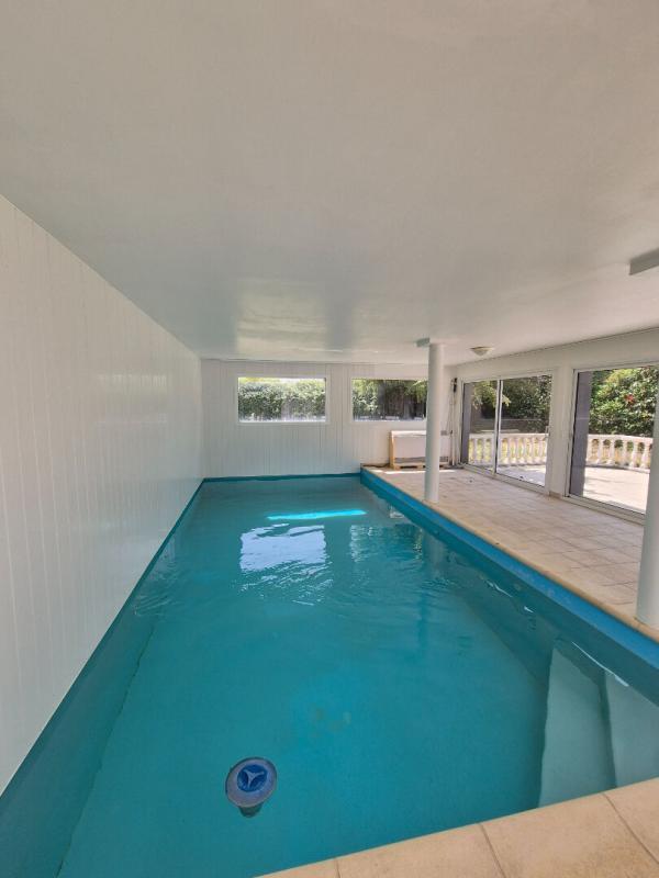 Maison - 180 m² - 7 pièces