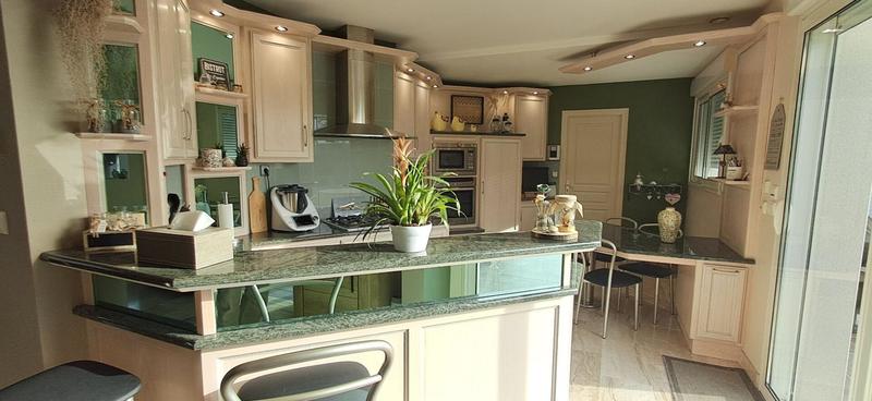 Maison - 189 m² - 8 pièces