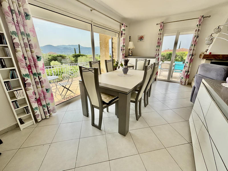 Maison - 97 m² - 5 pièces