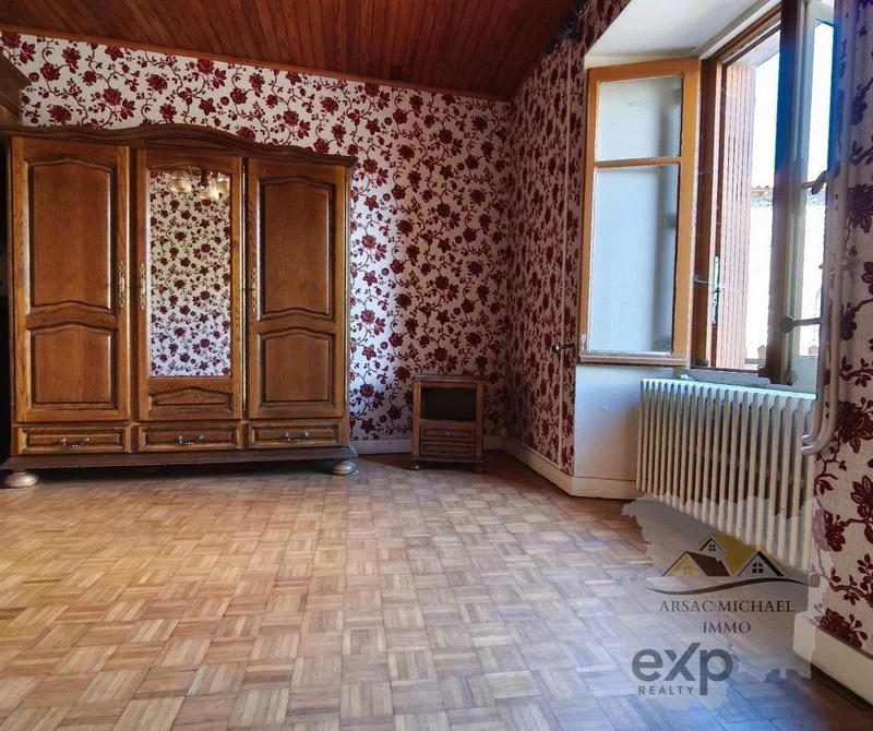 Maison traditionnelle - 125 m² - 6 pièces