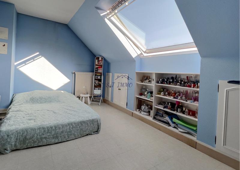 Maison - 172 m² - 9 pièces