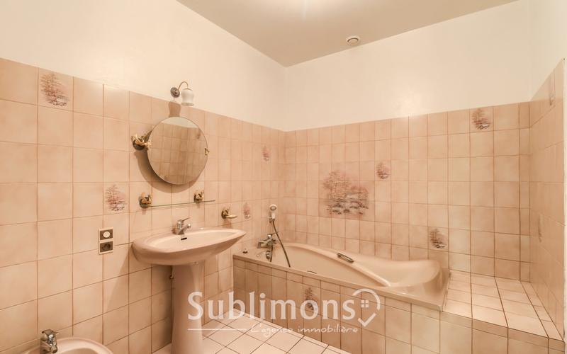 Maison ancienne - 164 m² - 8 pièces