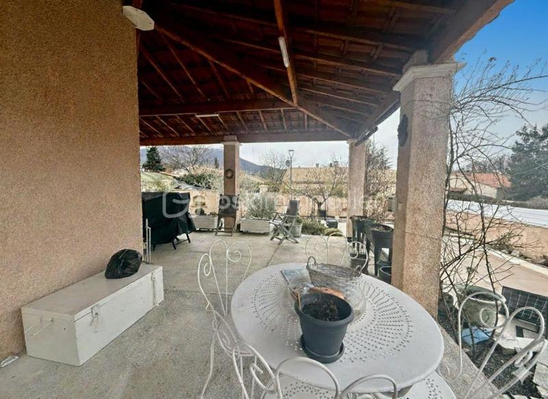 Villa - 100 m² - 5 pièces